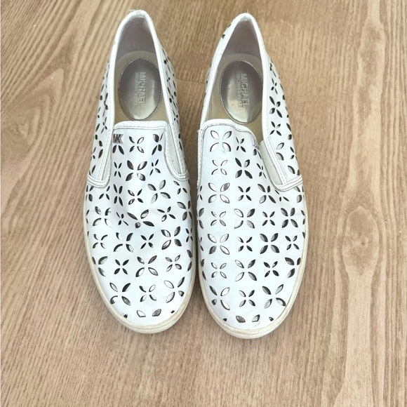 MICHAEL Michael Kors Shoes - Michael Kors white& silver shoes size 8.5